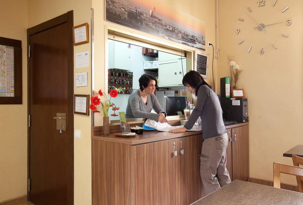 Pension Mariluz Barcellona Esterno foto