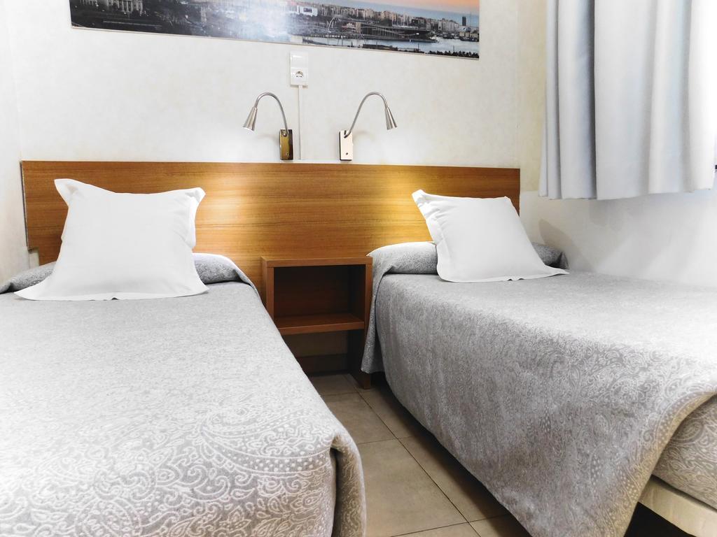 Pension Mariluz Barcellona Esterno foto