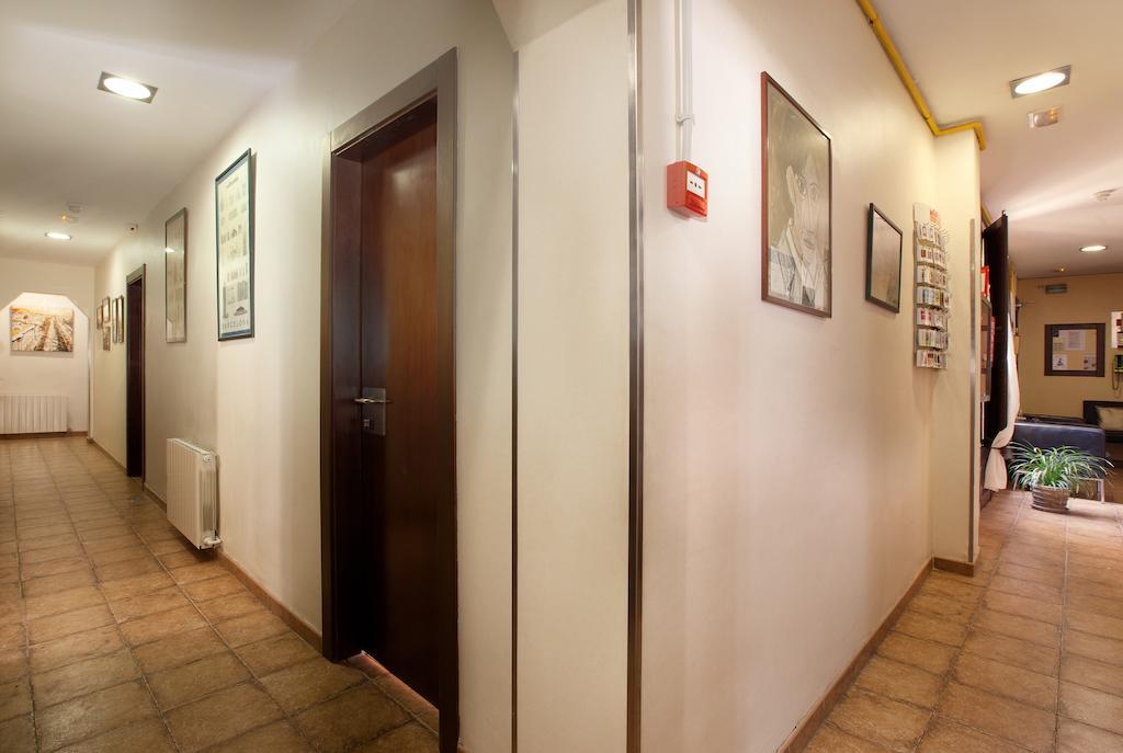 Pension Mariluz Barcellona Esterno foto